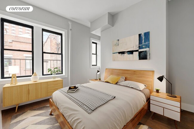 Building Photo - 72 W 69th St