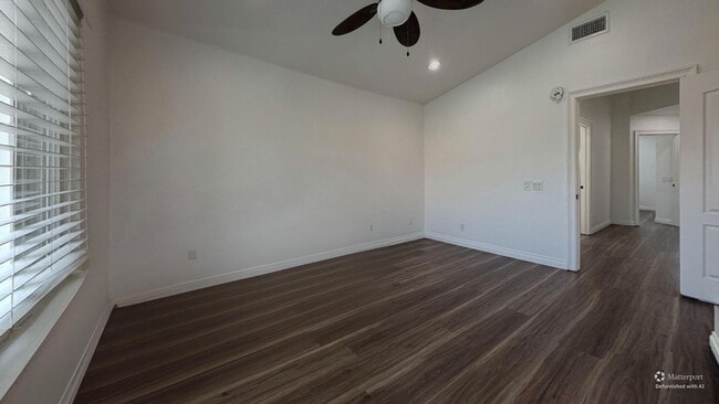 Building Photo - 13632 Cabrillo Ct