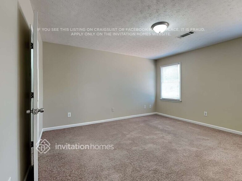 Building Photo - 1217 Willow Dr