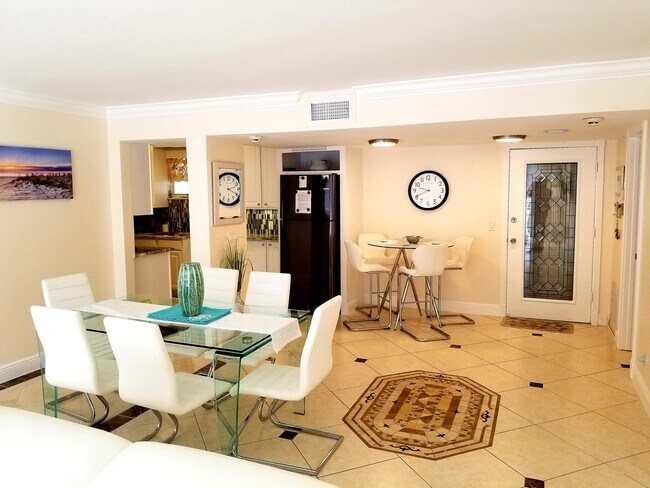 Building Photo - 3570 S Ocean Blvd