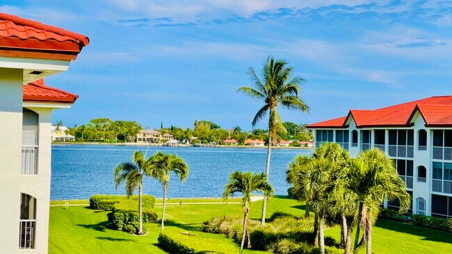 Building Photo - 107 Half Moon Cir