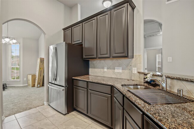 Building Photo - 12519 King Harry Dr