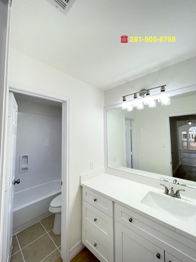 Building Photo - 7510 Golden Thistle Ln