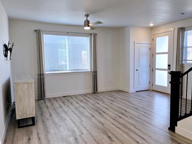 Building Photo - 5919 Denys Dr.