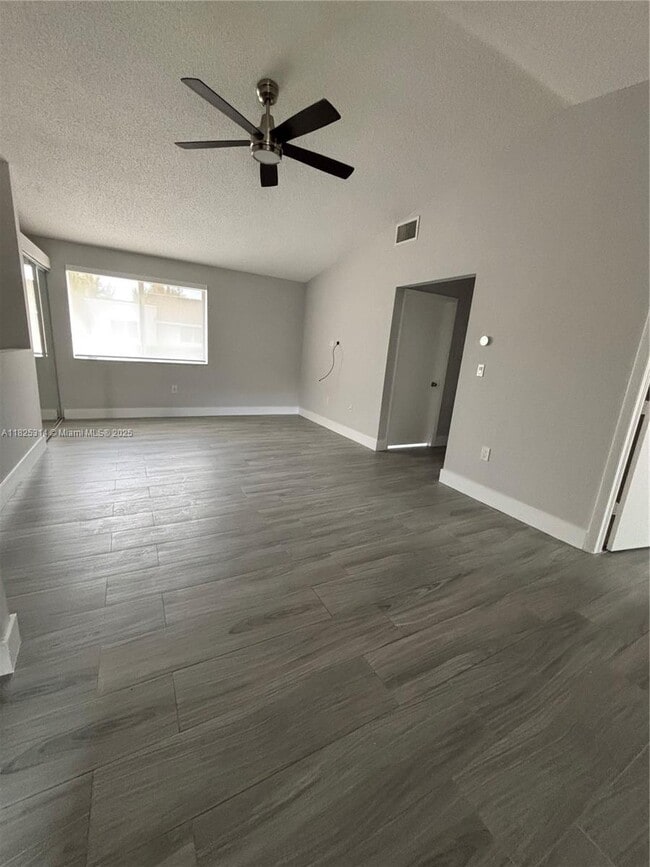 Building Photo - 8013 Lake Dr