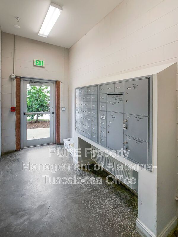Building Photo - 1510 9th St