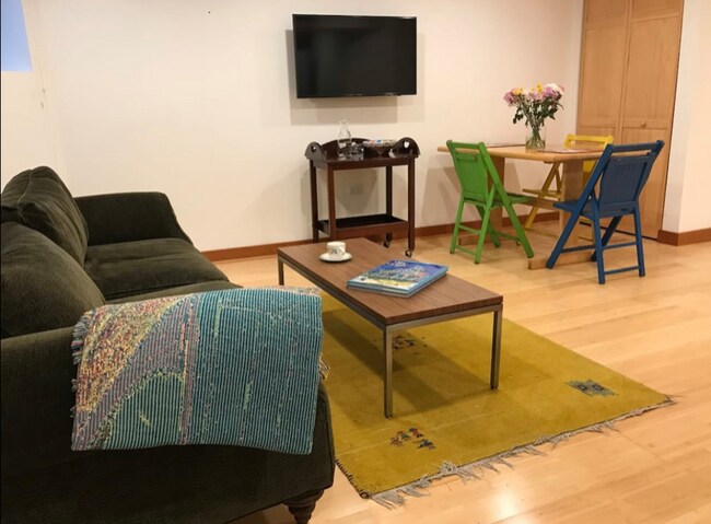 Building Photo - 1845 N Wilmot Ave