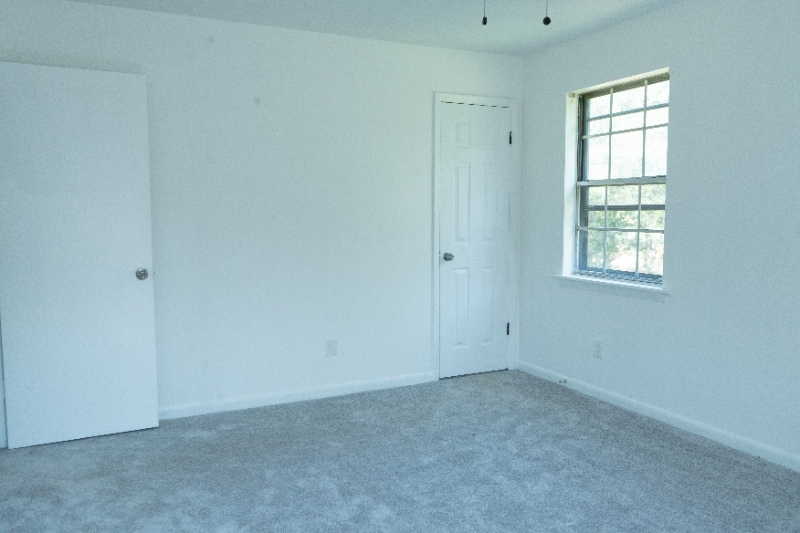 Building Photo - 4040 Knollbrook Dr NW