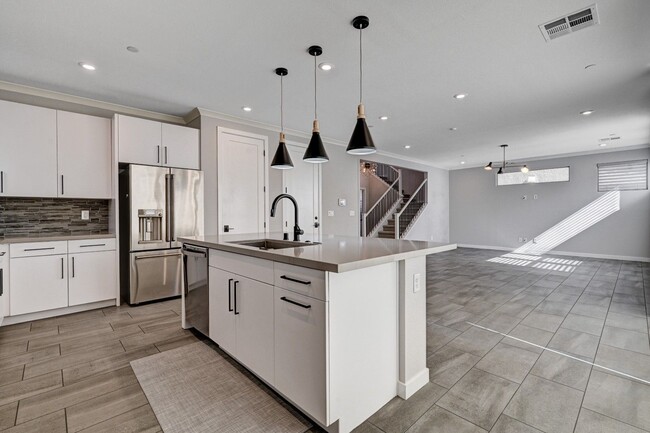 Building Photo - STUNNING 2 Story, 3 Bedroom Home in INSPIR...