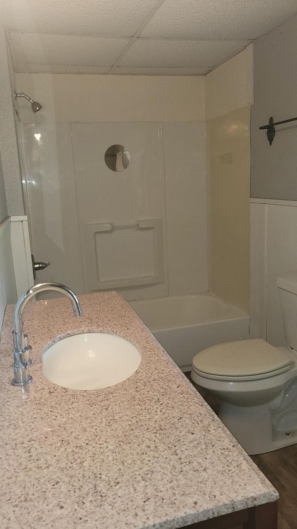 Building Photo - PRE-LEASING!! Two Bedroom/ One Bathroom House
