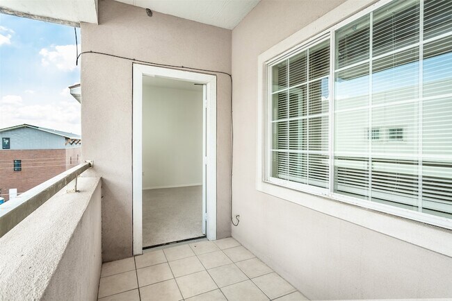 Building Photo - 4713 Virginia Ave