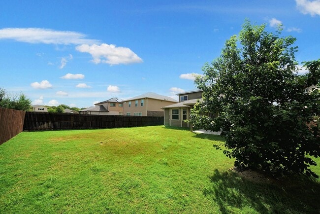 Building Photo - Beautiful Rental in Converse! Realtor Comm...