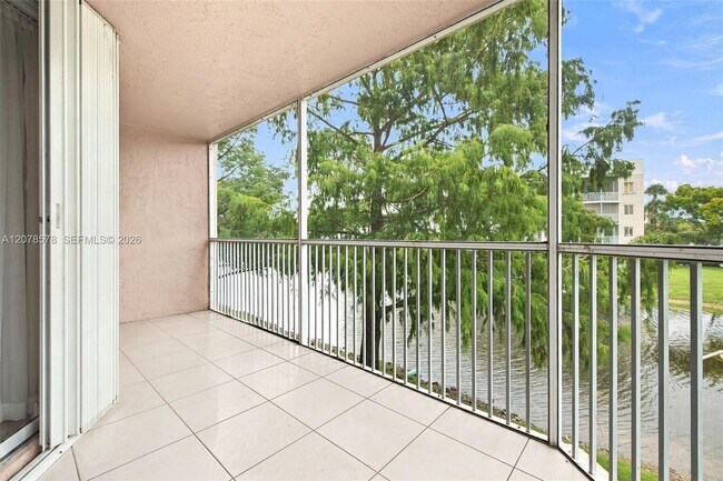 Building Photo - 7647 Granville Dr