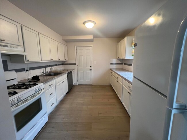 Building Photo - 17366 Tennyson St