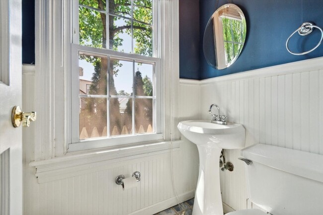 Building Photo - Single Family Home in Berwyn