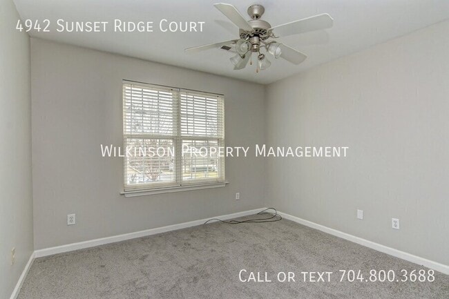 Building Photo - 4942 Sunset Ridge Ct
