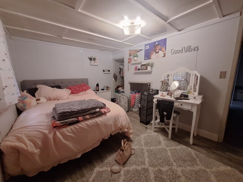 Building Photo - 1103 Highland Ave