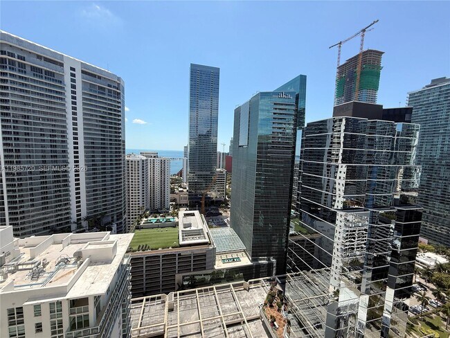 Building Photo - 1200 Brickell Bay Dr