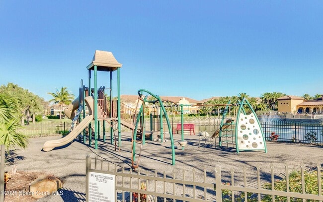 Building Photo - 725 Ventura Dr