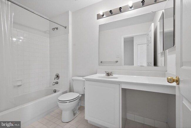 Building Photo - 1034 Meandering Way