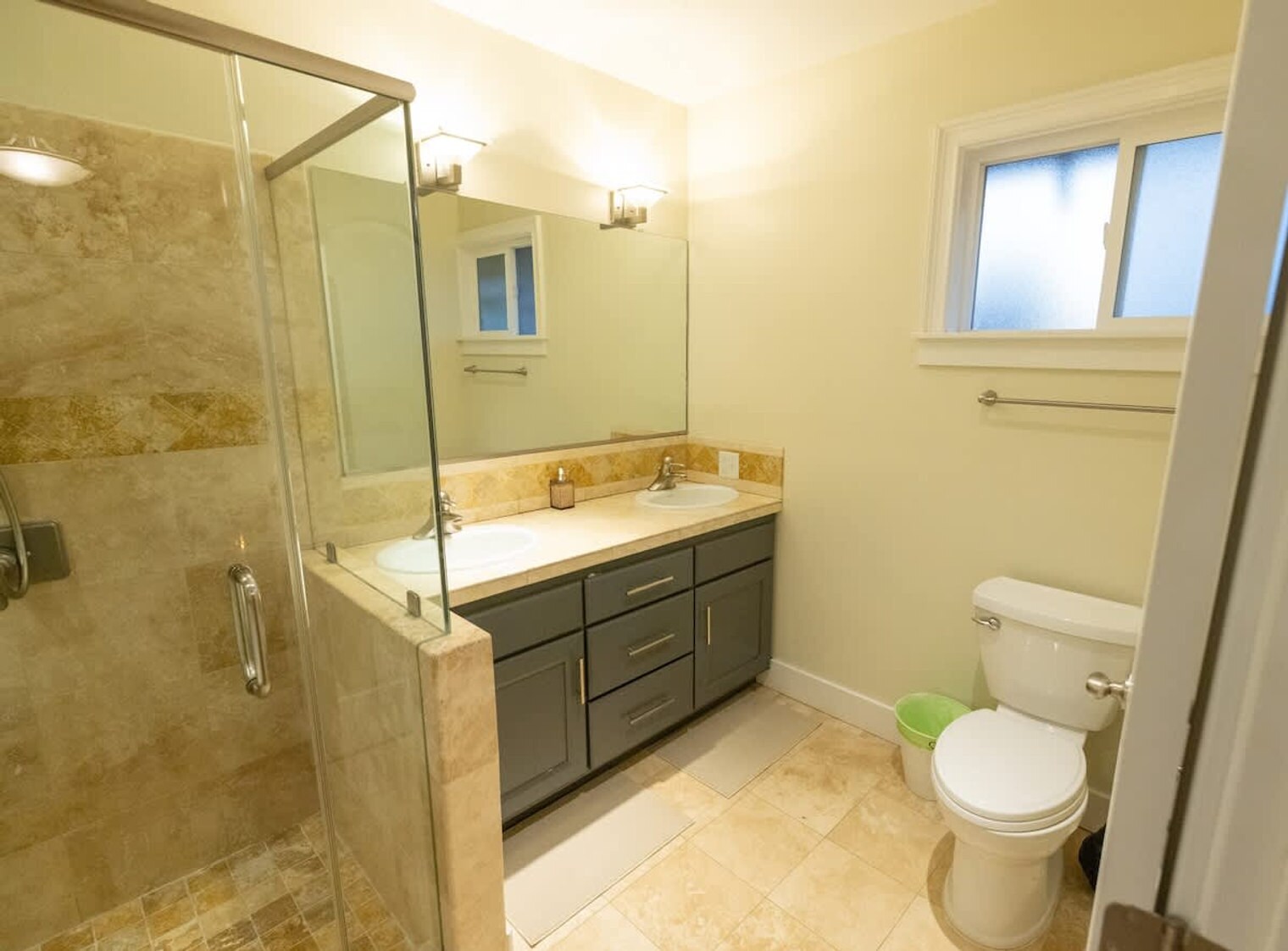 Building Photo - 3920 Ardley Ave