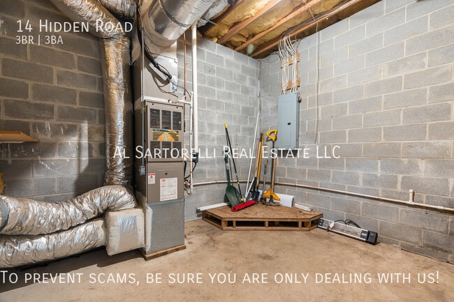 Building Photo - 14 Hidden Rd