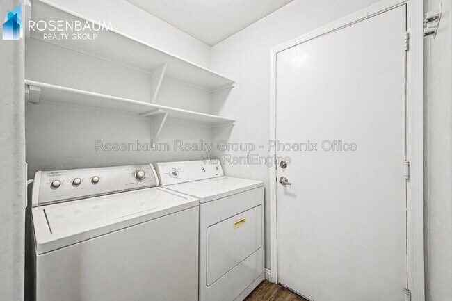Building Photo - 45047 Bahia Dr
