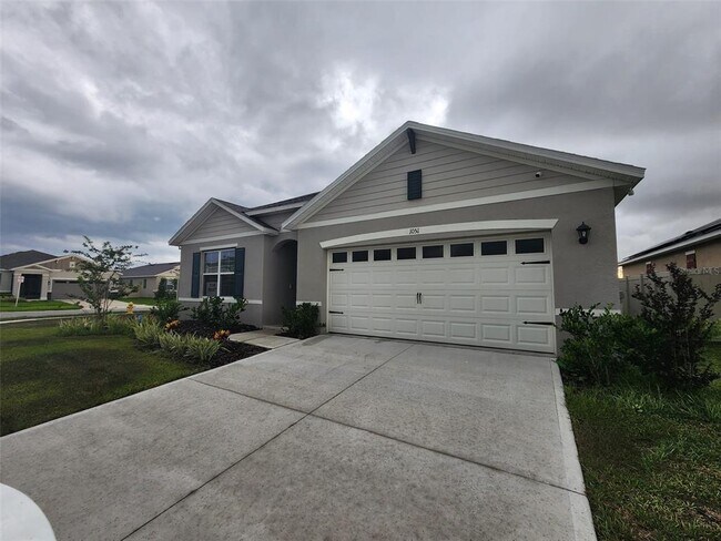 Building Photo - 1051 Griffon Ave