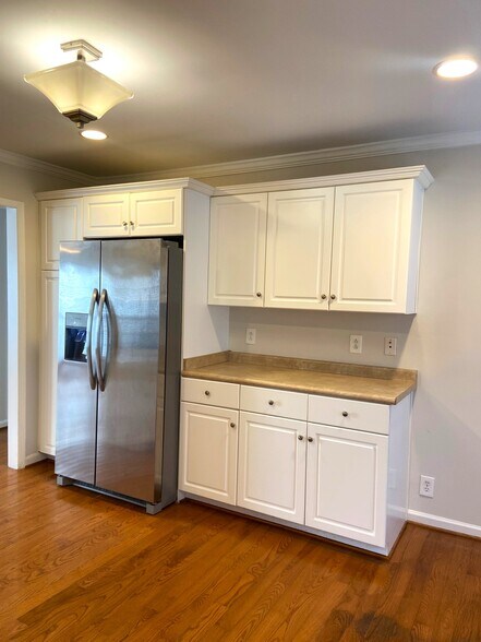 Building Photo - 336 Oak Leaf Cir