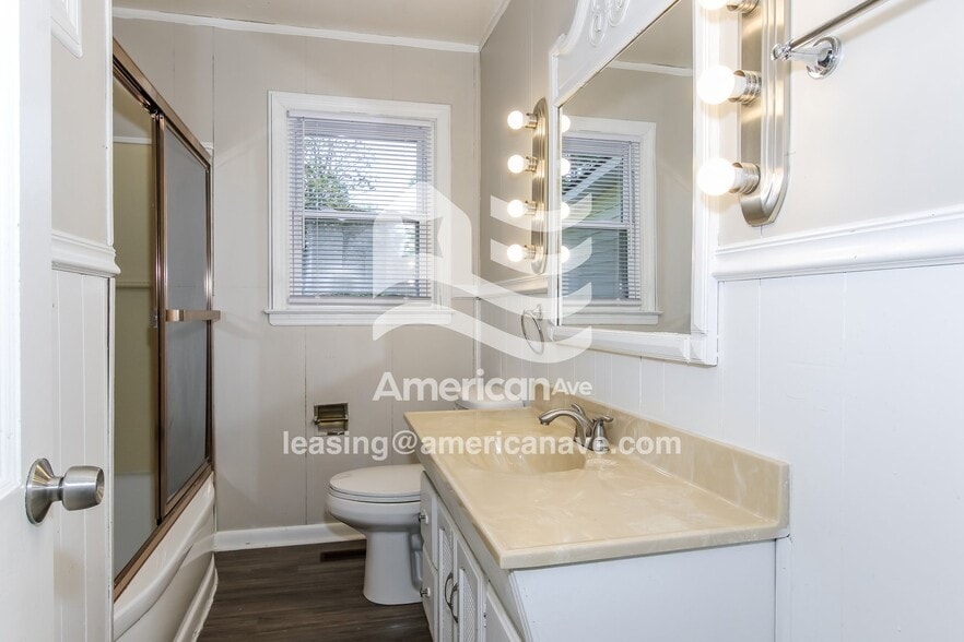 Building Photo - 16 Erskine Ln