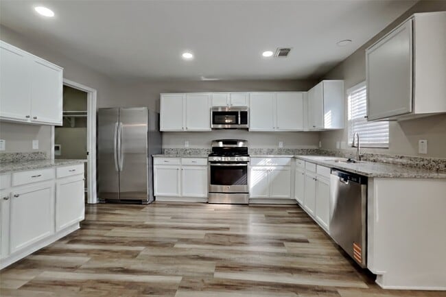 Building Photo - 18318 Atasca Wds Trce
