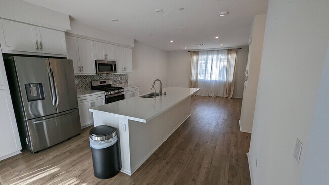 Building Photo - 8150 Spirit St