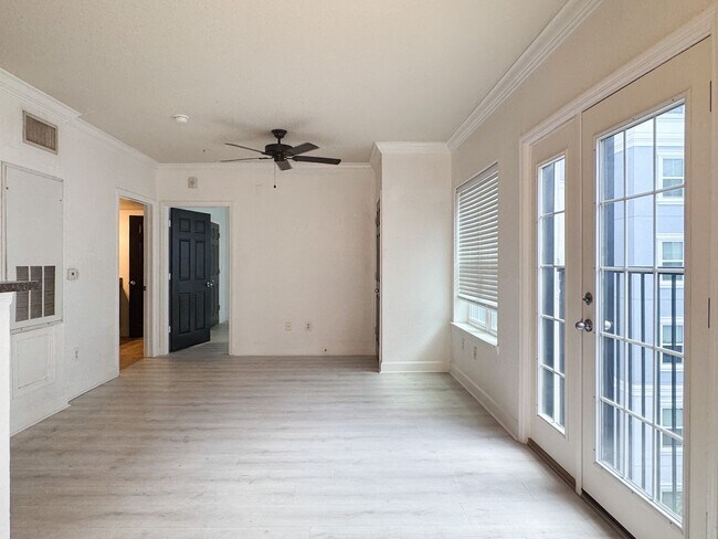 Building Photo - The Grande Downtown - Spacious 1/1 in the heart of Downtown Orlando!