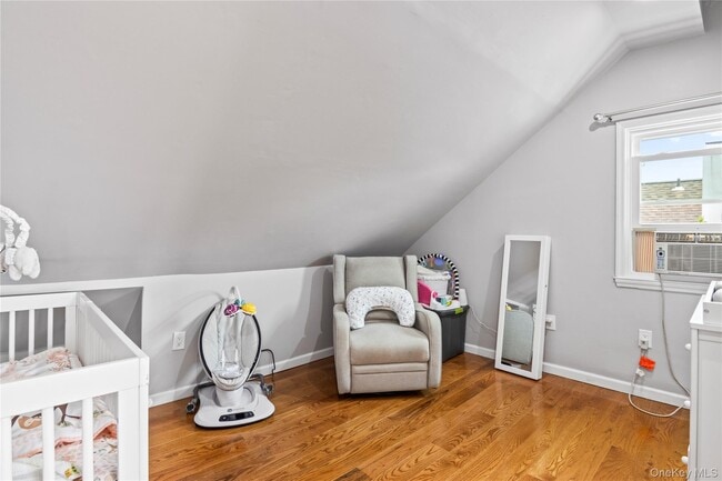 Building Photo - 937 Bowling Green Dr