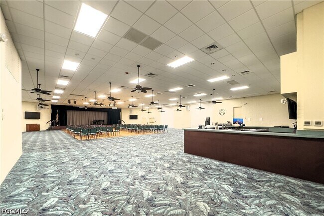 Building Photo - 6220 Augusta Dr