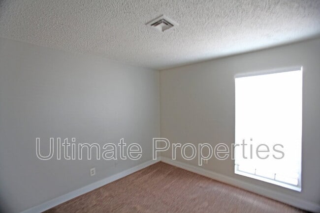 Building Photo - 8514 W Corrine Dr