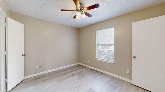 Building Photo - 500 Foch St