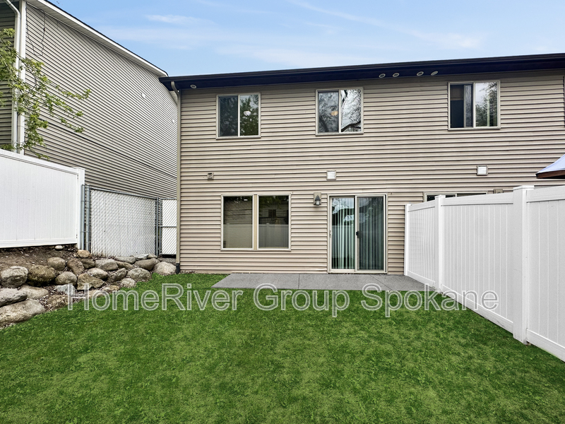Building Photo - 2714 N Fox Rd