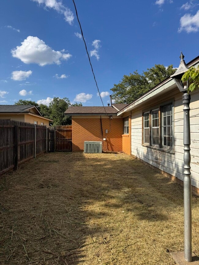 Building Photo - 4811 52nd St