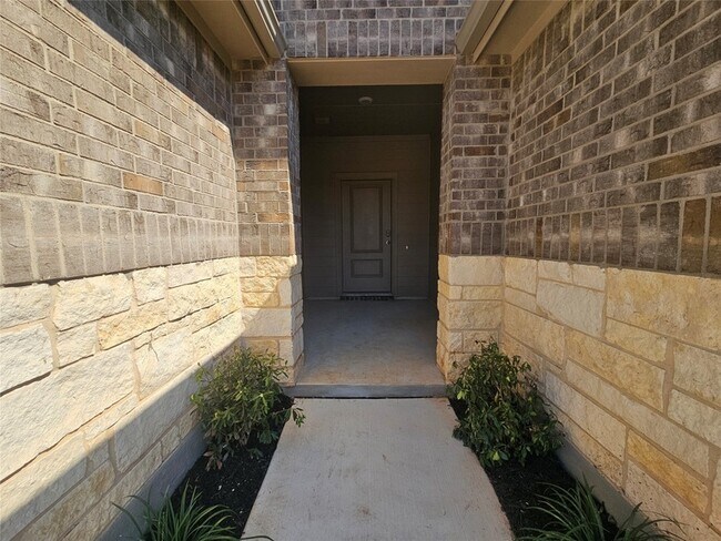 Building Photo - 417 Blanco Dr