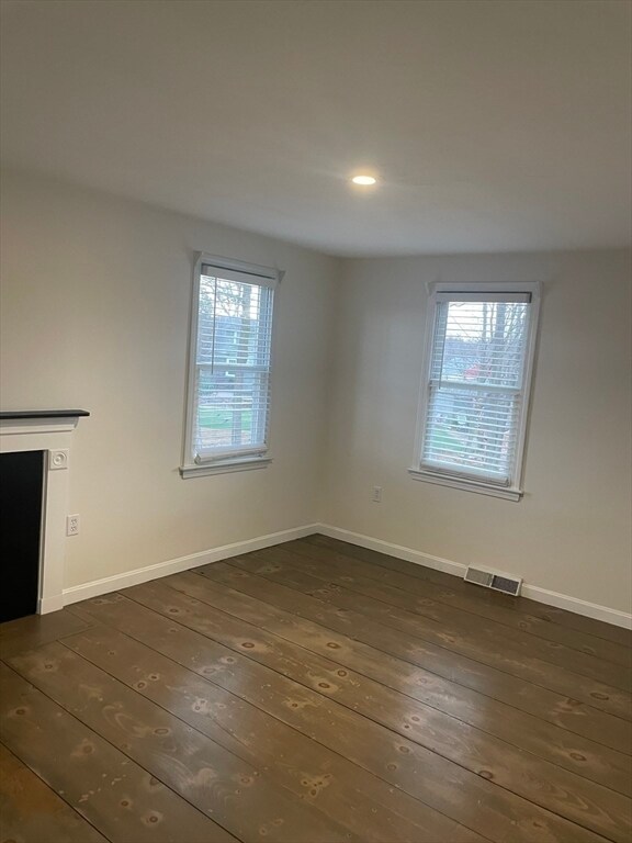 Building Photo - 6 St John Ln