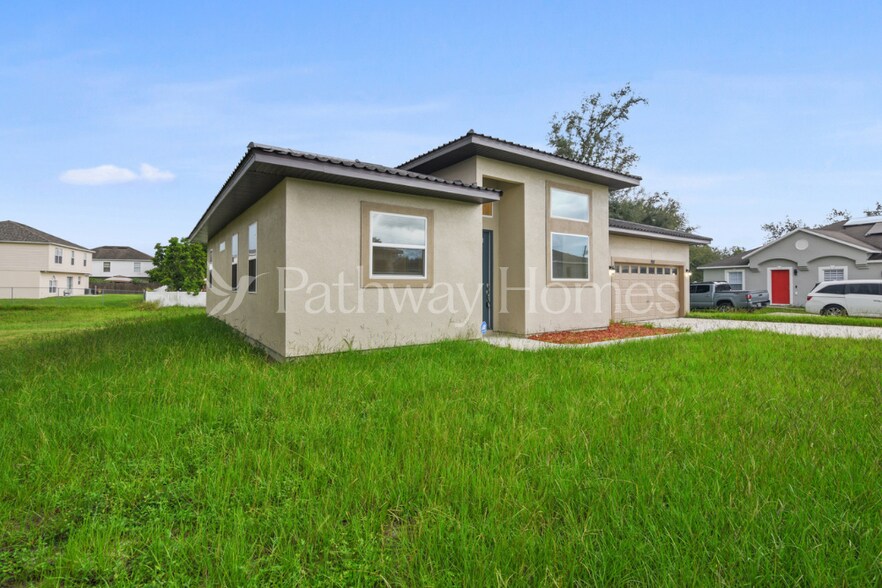 Building Photo - 1951 Michigan Dr