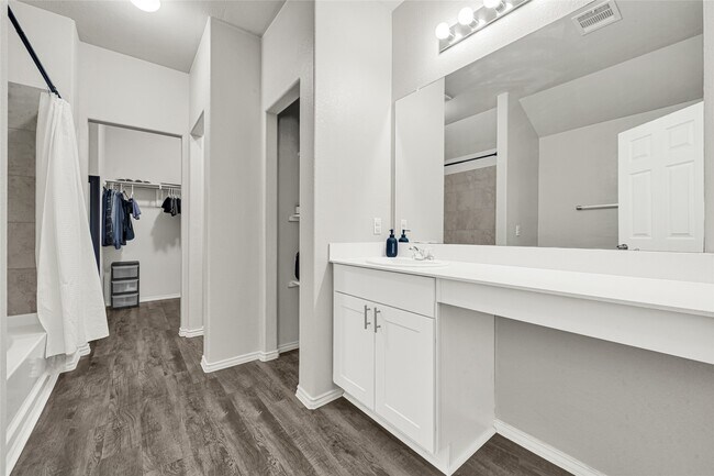 Building Photo - 3022 Sandpiper St