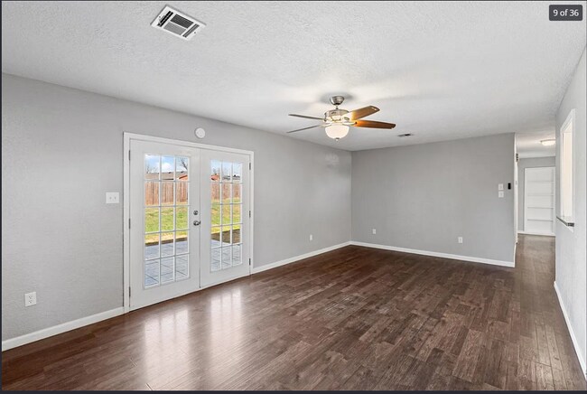 Building Photo - 4646 SE Caber Cir