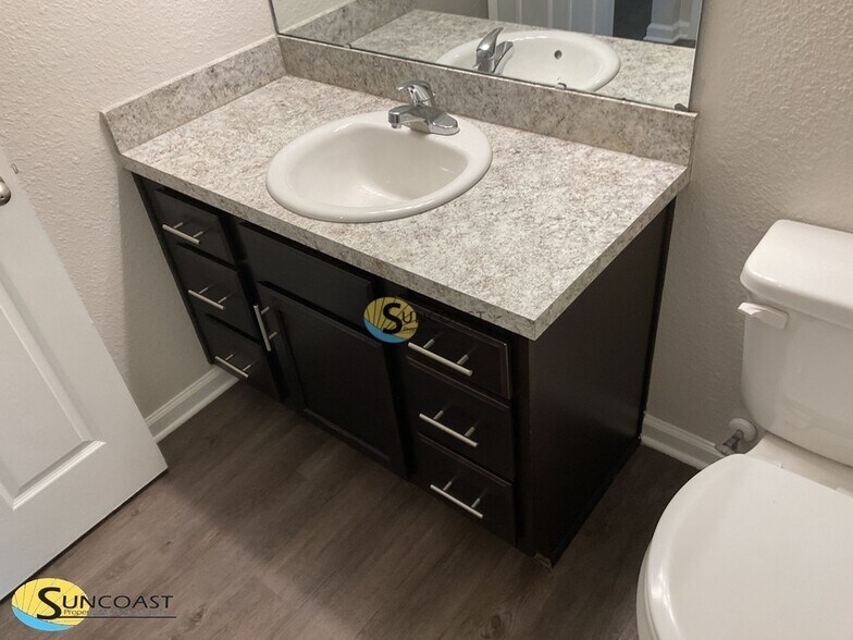 Building Photo - 7323 Richardson Rd