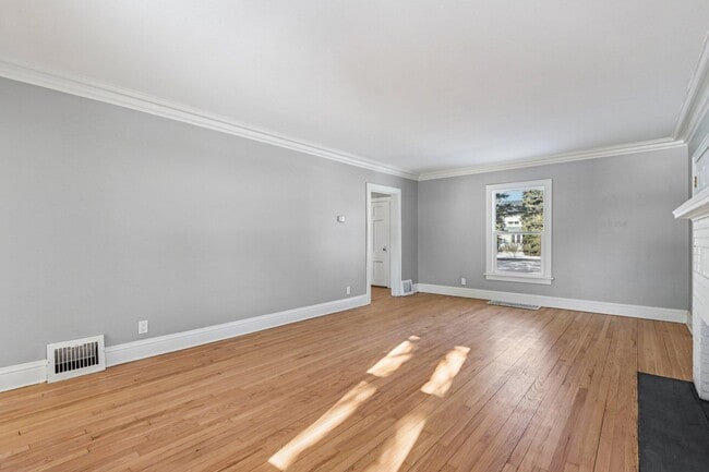 Building Photo - 5315 73rd St