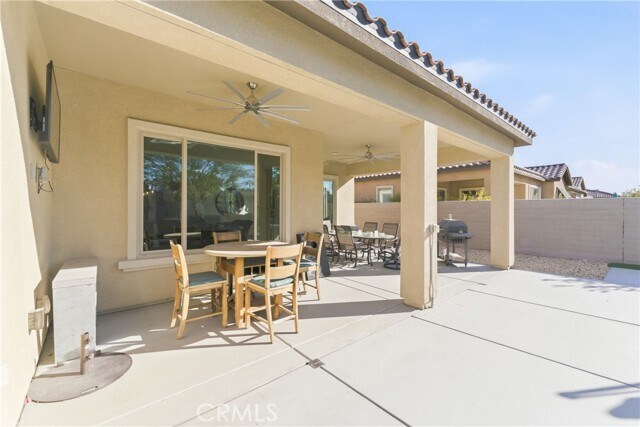 Building Photo - 61 Cabernet