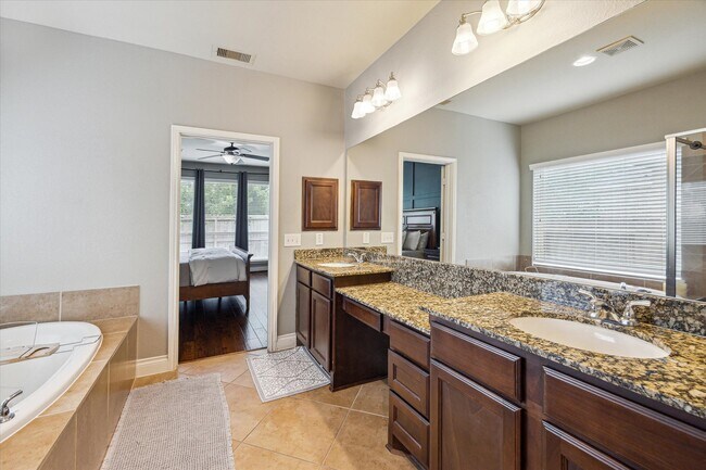 Building Photo - 28919 Crested Butte Dr