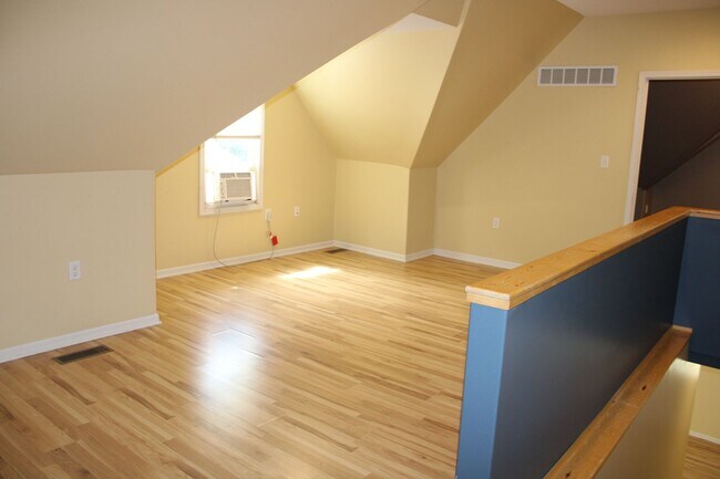 Building Photo - 907 Leavenworth St