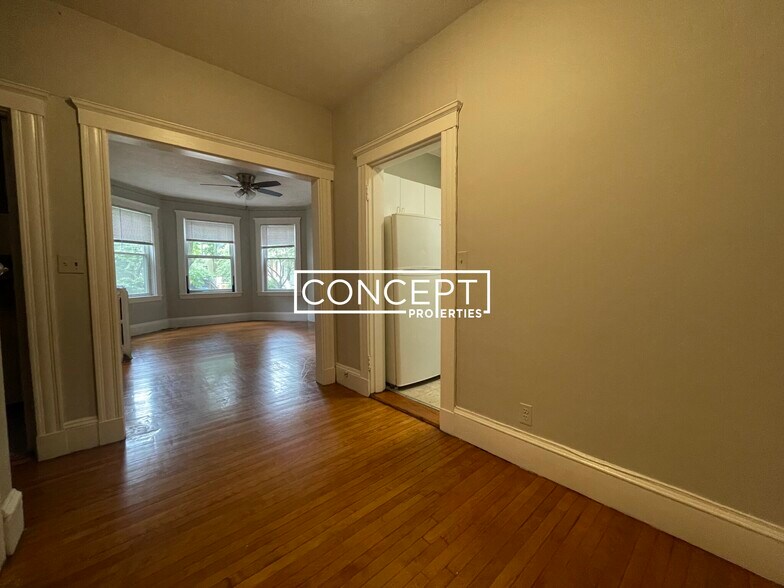 Building Photo - 8 Forest St